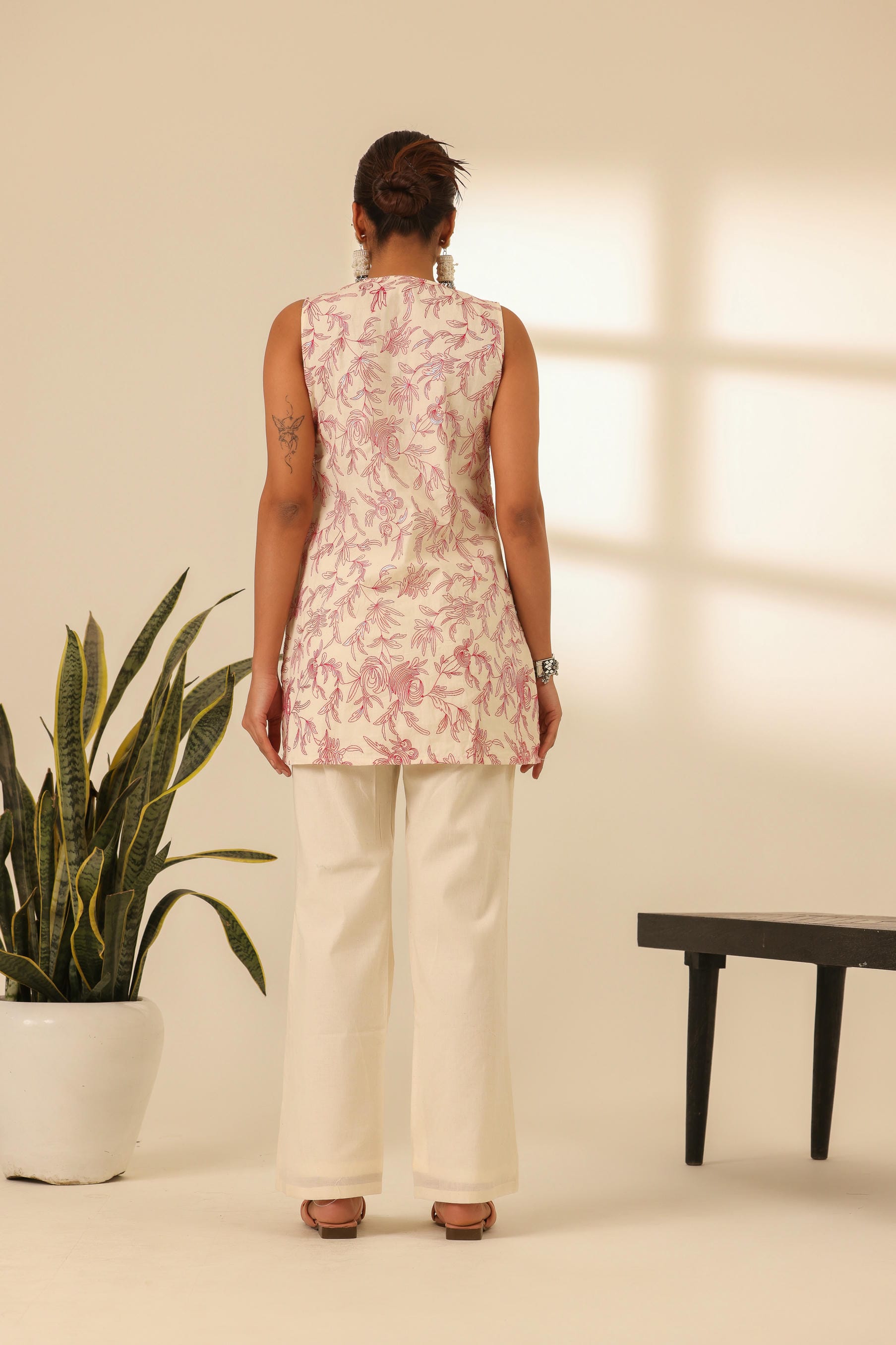 Rangrez Fuchsia Glow Embroidered Kurta Set