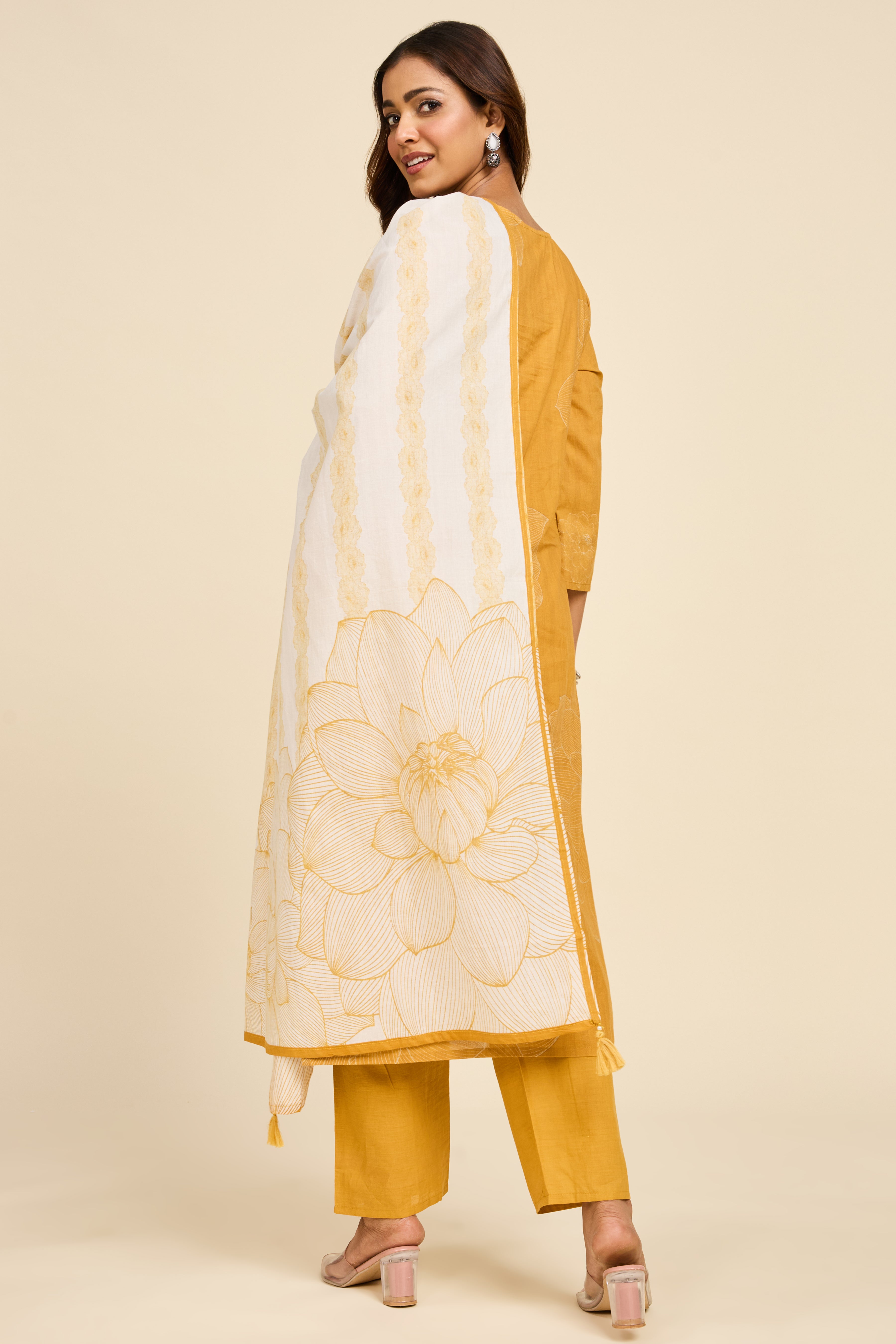 Alaya Select Sunehri Golden Kurta Set