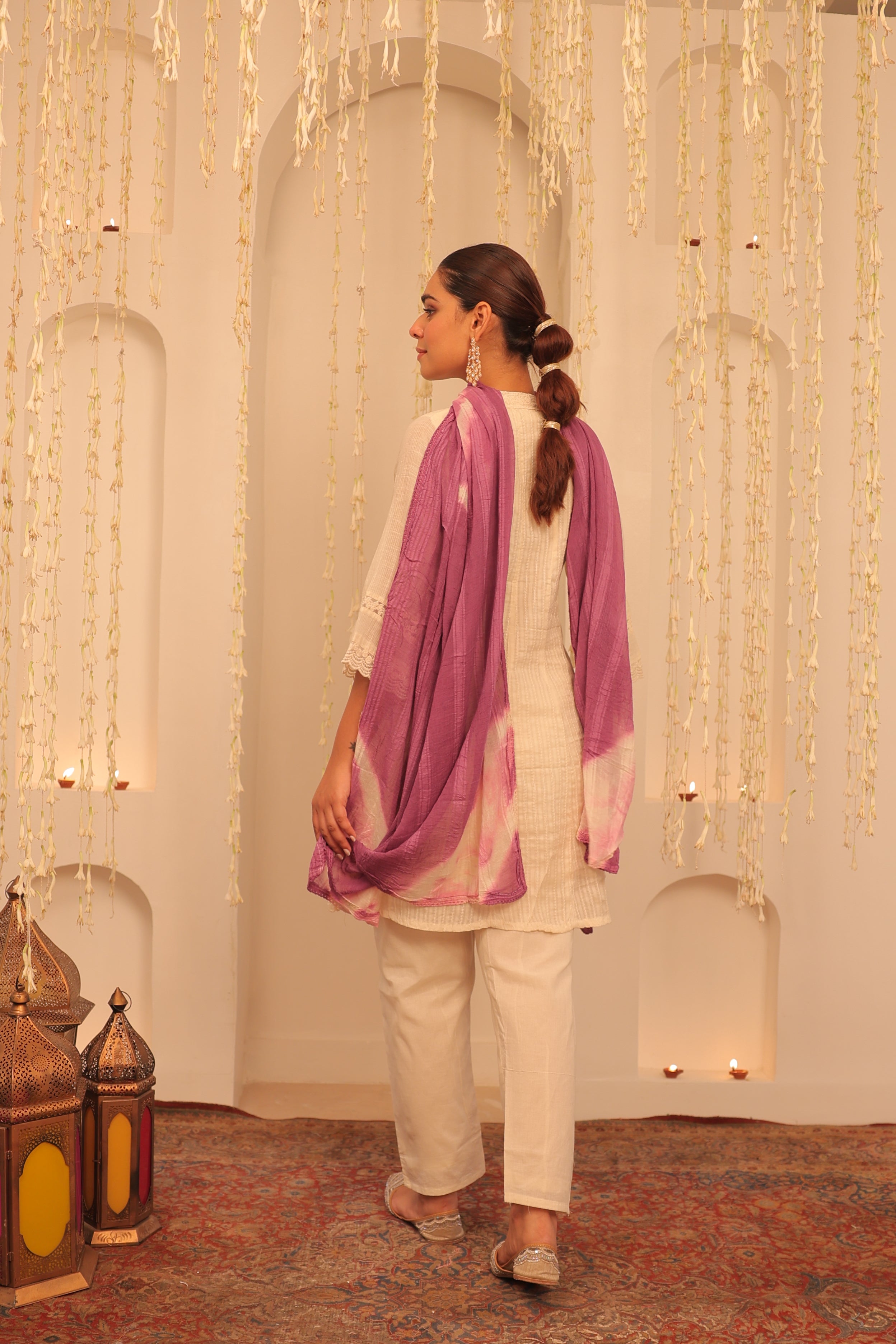 Alaya Mehfil Floral White Kurta Set