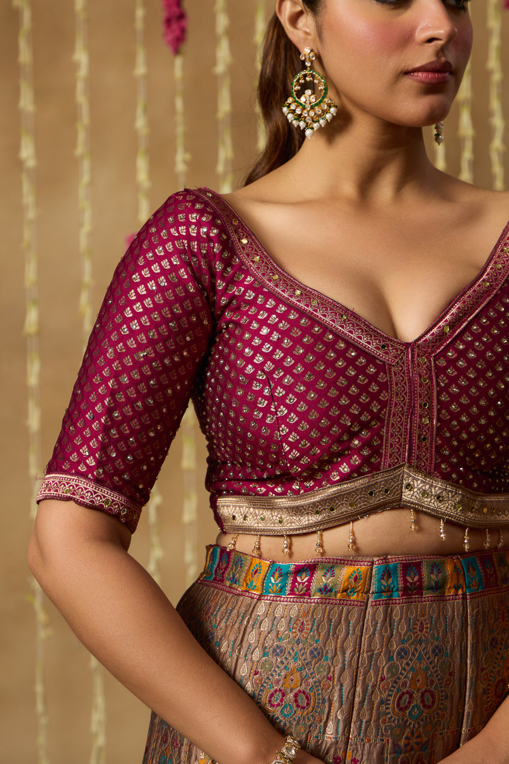 Jhoom Contrast Banarasi Lehenga Set