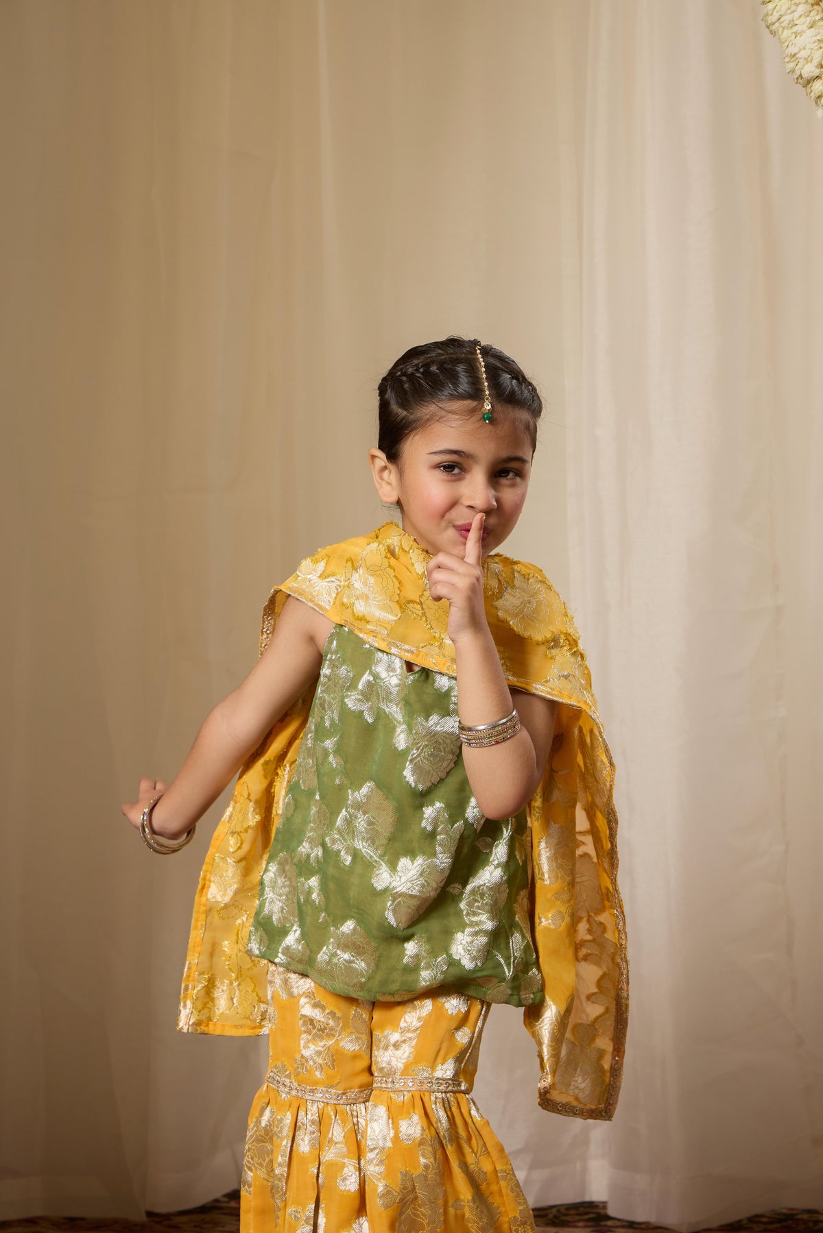 Alaya Kids Green Contrast Kurta Set