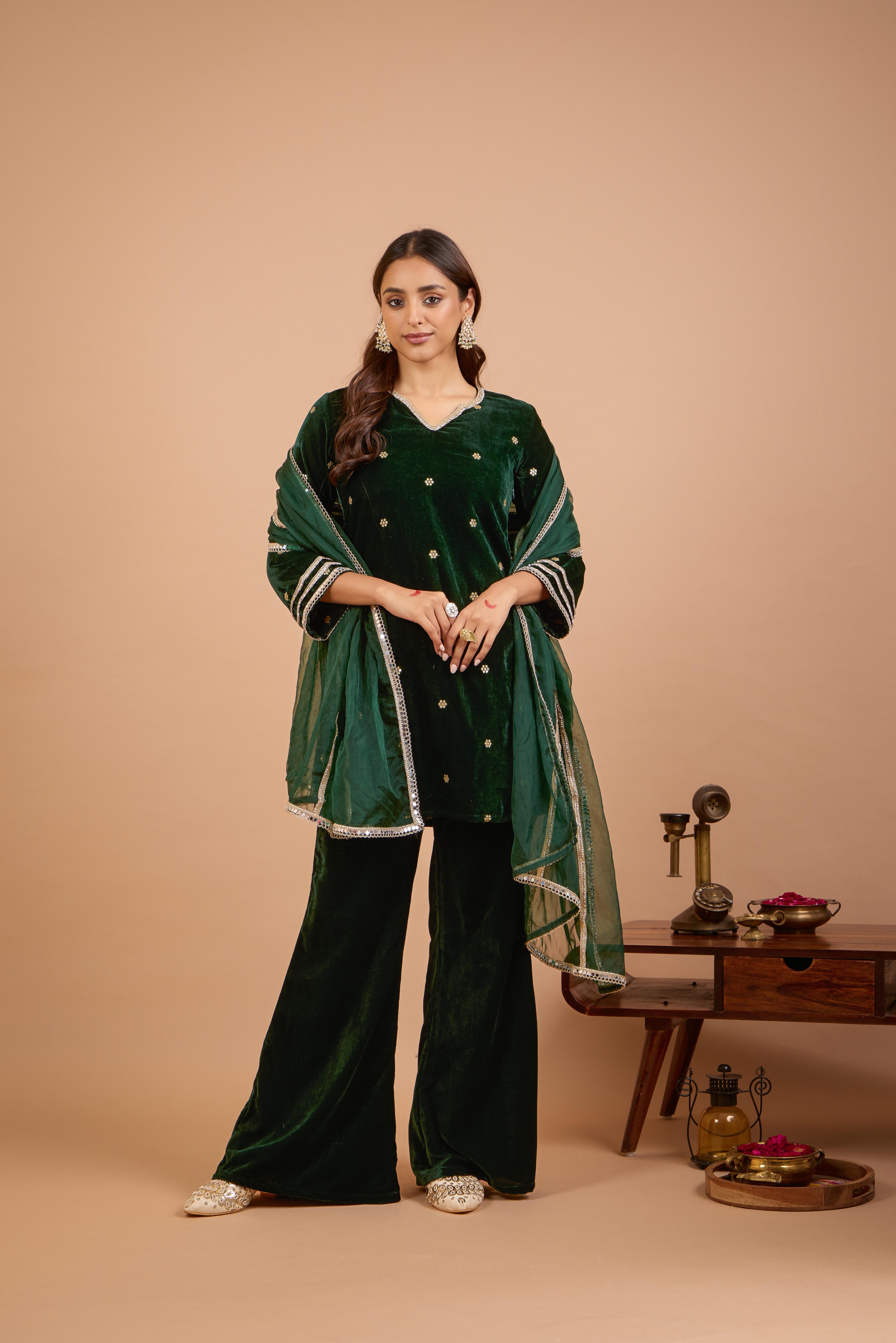 Alaya Jugni Lush Emerald V-Neck Velvet Kurta Set