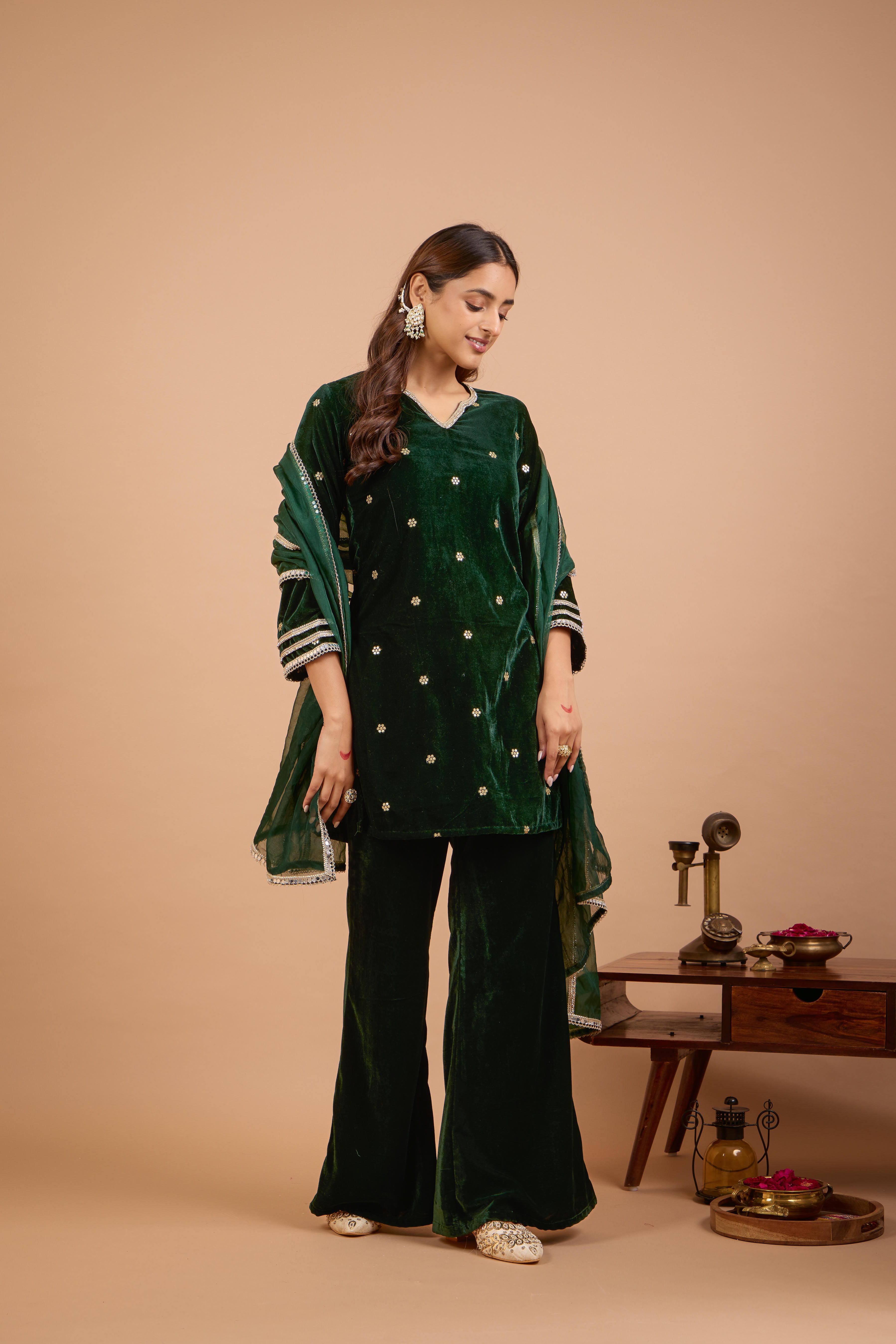 Alaya Jugni Lush Emerald V-Neck Velvet Kurta Set