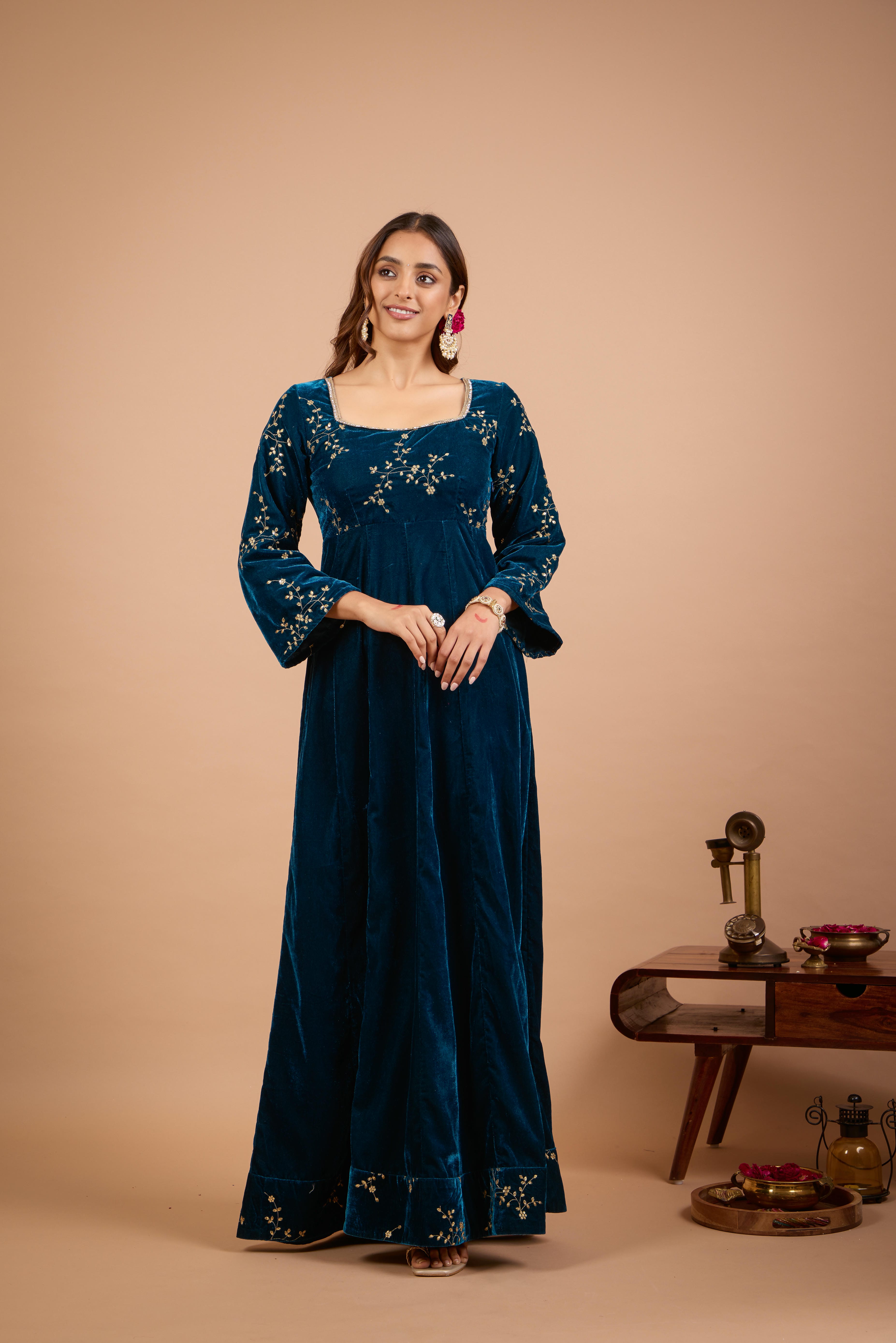 Alaya Jugni Bahamas Glow Velvet Anarkali Set