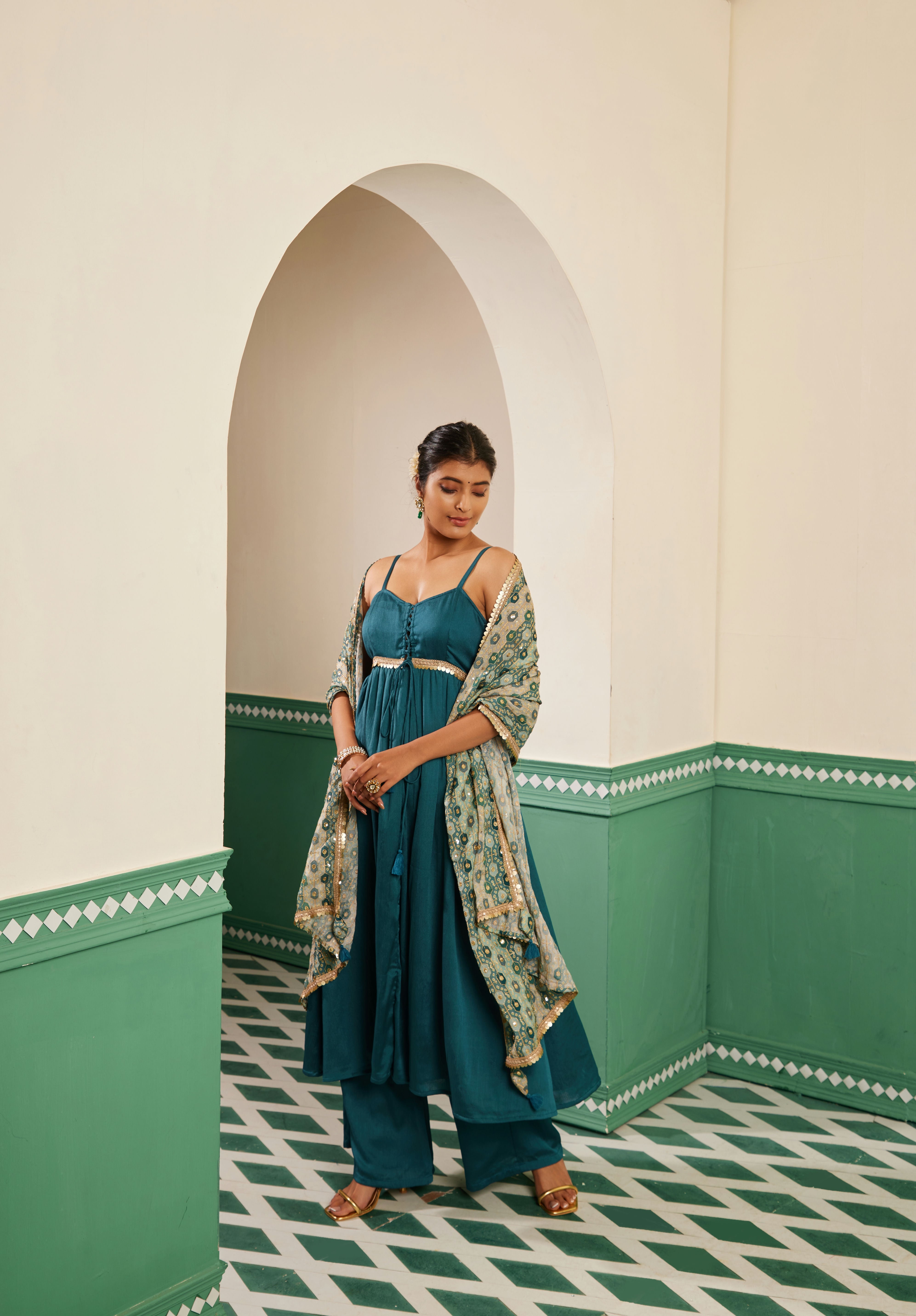 Sajda Teal Tonal Embroidered Dupatta